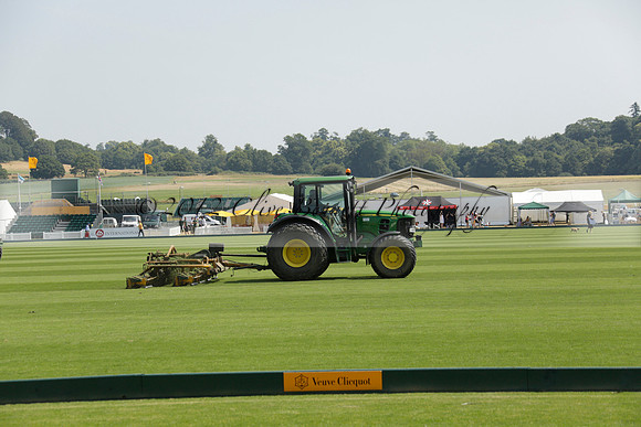 Zacara v Talandracas in a Veuve Clicquot Gold Cup Polo Match 2013.07.18