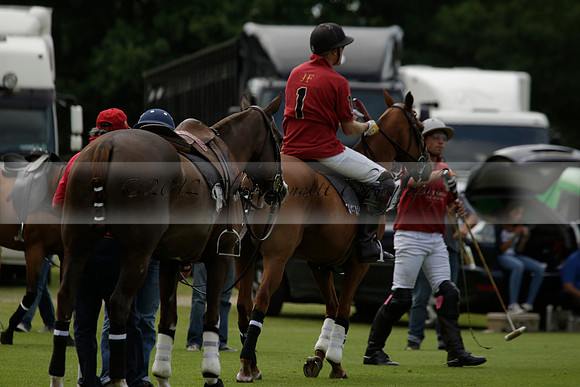 Dubai v La Bamba de Areco in a Veuve Clicquot Gold Cup Polo Match 2013.07.04