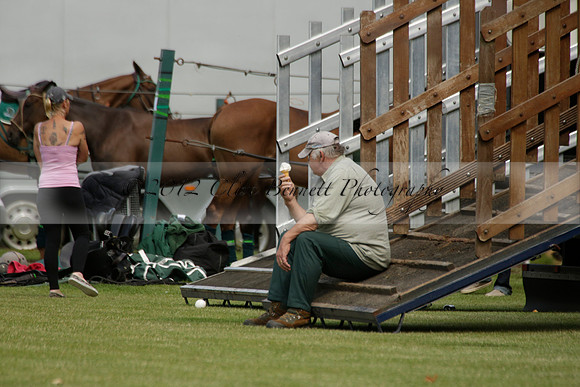 Dubai v La Bamba de Areco in a Veuve Clicquot Gold Cup Polo Match 2013.07.04