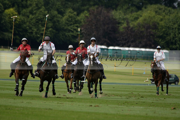 Dubai v La Bamba de Areco in a Veuve Clicquot Gold Cup Polo Match 2013.07.04