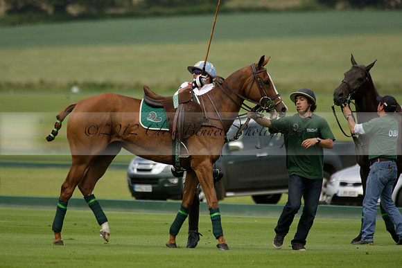 Dubai v La Bamba de Areco in a Veuve Clicquot Gold Cup Polo Match 2013.07.04