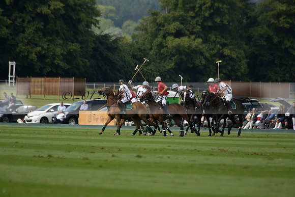 Dubai v La Bamba de Areco in a Veuve Clicquot Gold Cup Polo Match 2013.07.04