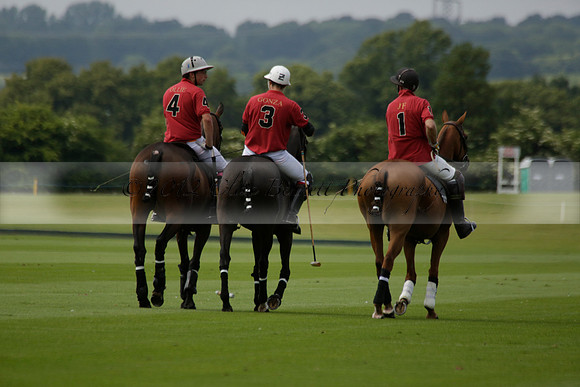 Dubai v La Bamba de Areco in a Veuve Clicquot Gold Cup Polo Match 2013.07.04