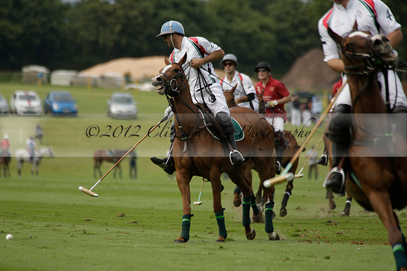 Dubai v La Bamba de Areco in a Veuve Clicquot Gold Cup Polo Match 2013.07.04