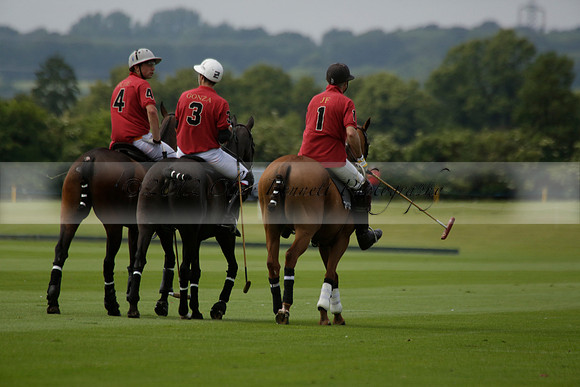 Dubai v La Bamba de Areco in a Veuve Clicquot Gold Cup Polo Match 2013.07.04