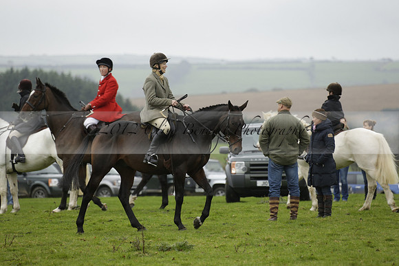 Devon & Somerset Staghounds meet at Larkbarrow Corner. North Devon. 2013.10.18 www.polopictures.co.uk