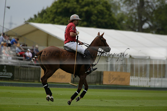 Dubai v La Bamba de Areco in a Veuve Clicquot Gold Cup Polo Match 2013.07.04