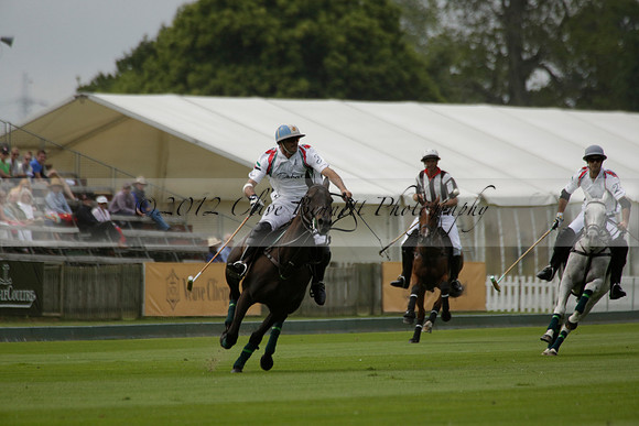 Dubai v La Bamba de Areco in a Veuve Clicquot Gold Cup Polo Match 2013.07.04