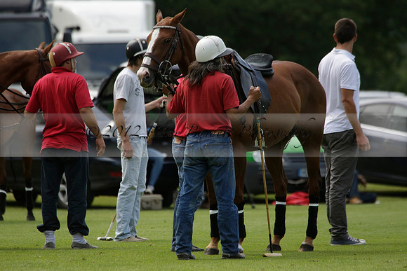 Dubai v La Bamba de Areco in a Veuve Clicquot Gold Cup Polo Match 2013.07.04