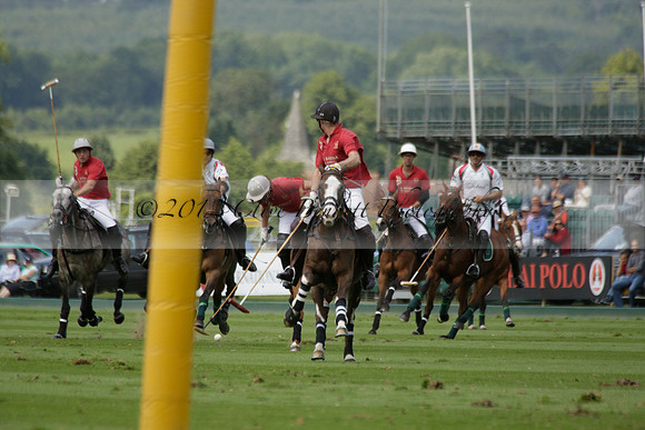 Dubai v La Bamba de Areco in a Veuve Clicquot Gold Cup Polo Match 2013.07.04