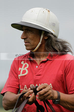Dubai v La Bamba de Areco in a Veuve Clicquot Gold Cup Polo Match 2013.07.04