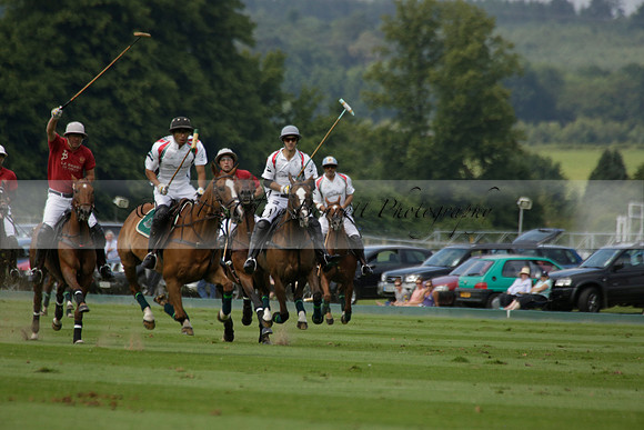 Dubai v La Bamba de Areco in a Veuve Clicquot Gold Cup Polo Match 2013.07.04