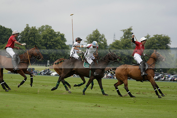 Dubai v La Bamba de Areco in a Veuve Clicquot Gold Cup Polo Match 2013.07.04