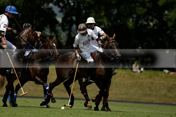 UAE Polo v El Remanso in a Veuve Clicquot Gold Cup Polo Match 2013.07.05