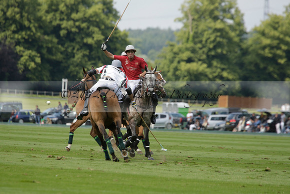 Dubai v La Bamba de Areco in a Veuve Clicquot Gold Cup Polo Match 2013.07.04