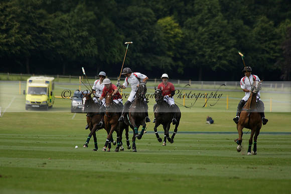 Dubai v La Bamba de Areco in a Veuve Clicquot Gold Cup Polo Match 2013.07.04