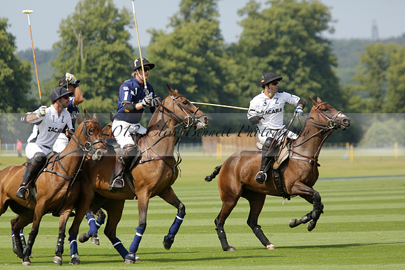 Zacara v Les Lions in a Veuve Clicquot Gold Cup Polo Match 2013.07.06