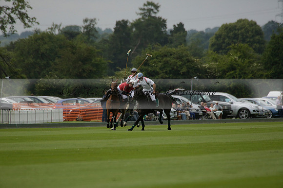 Dubai v La Bamba de Areco in a Veuve Clicquot Gold Cup Polo Match 2013.07.04