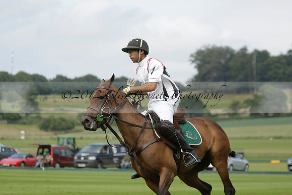 Dubai v La Bamba de Areco in a Veuve Clicquot Gold Cup Polo Match 2013.07.04