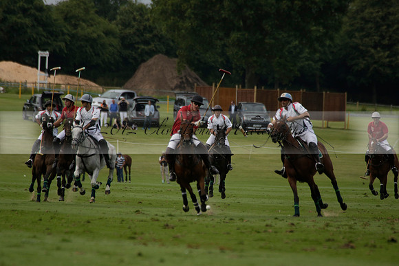 Dubai v La Bamba de Areco in a Veuve Clicquot Gold Cup Polo Match 2013.07.04