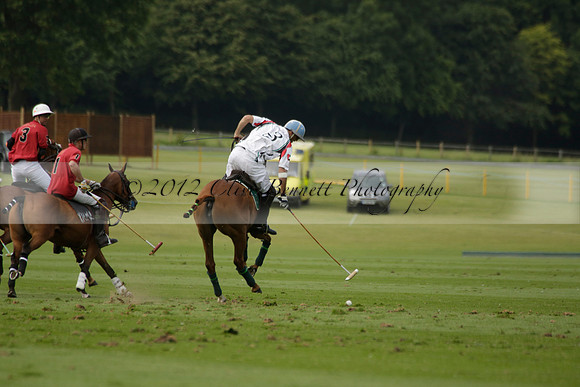 Dubai v La Bamba de Areco in a Veuve Clicquot Gold Cup Polo Match 2013.07.04