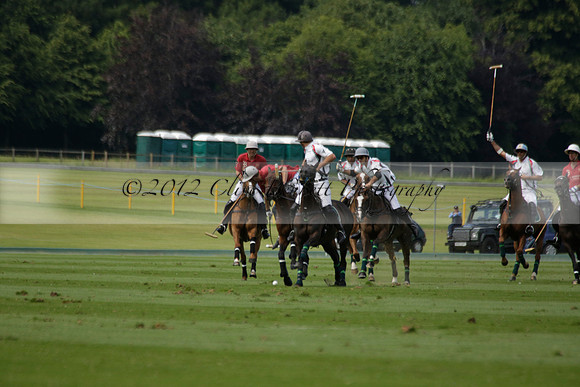 Dubai v La Bamba de Areco in a Veuve Clicquot Gold Cup Polo Match 2013.07.04