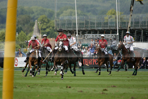 Dubai v La Bamba de Areco in a Veuve Clicquot Gold Cup Polo Match 2013.07.04