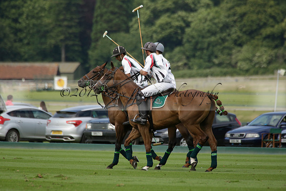Dubai v La Bamba de Areco in a Veuve Clicquot Gold Cup Polo Match 2013.07.04