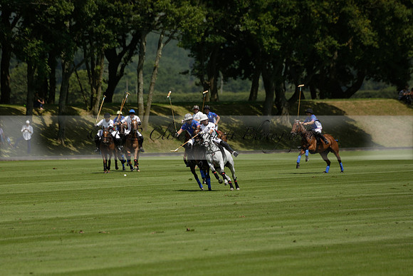 UAE Polo v El Remanso in a Veuve Clicquot Gold Cup Polo Match 2013.07.05