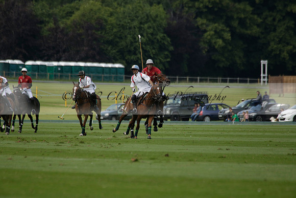 Dubai v La Bamba de Areco in a Veuve Clicquot Gold Cup Polo Match 2013.07.04