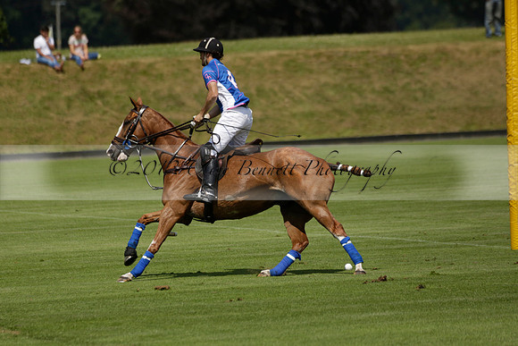 UAE Polo v El Remanso in a Veuve Clicquot Gold Cup Polo Match 2013.07.05