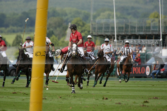 Dubai v La Bamba de Areco in a Veuve Clicquot Gold Cup Polo Match 2013.07.04