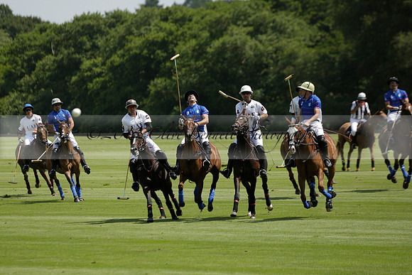 UAE Polo v El Remanso in a Veuve Clicquot Gold Cup Polo Match 2013.07.05