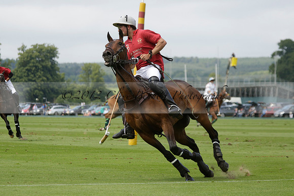 Dubai v La Bamba de Areco in a Veuve Clicquot Gold Cup Polo Match 2013.07.04