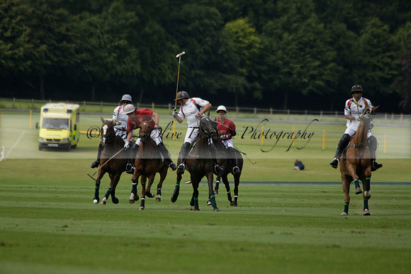 Dubai v La Bamba de Areco in a Veuve Clicquot Gold Cup Polo Match 2013.07.04