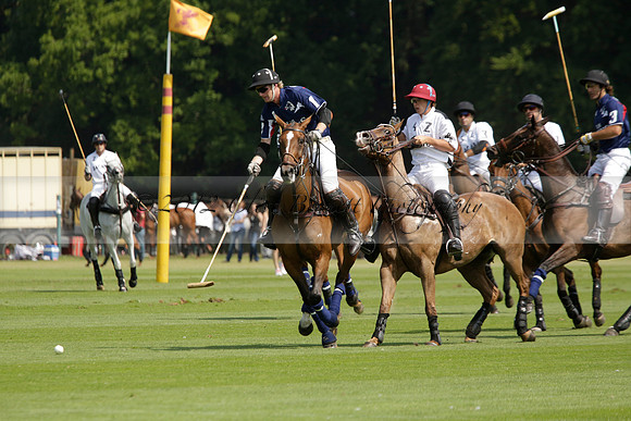 Zacara v Les Lions in a Veuve Clicquot Gold Cup Polo Match 2013.07.06