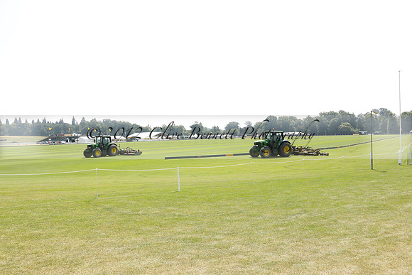 Zacara v Talandracas in a Veuve Clicquot Gold Cup Polo Match 2013.07.18
