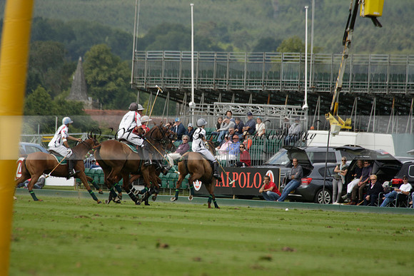 Dubai v La Bamba de Areco in a Veuve Clicquot Gold Cup Polo Match 2013.07.04