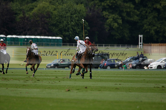 Dubai v La Bamba de Areco in a Veuve Clicquot Gold Cup Polo Match 2013.07.04