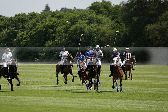 UAE Polo v El Remanso in a Veuve Clicquot Gold Cup Polo Match 2013.07.05