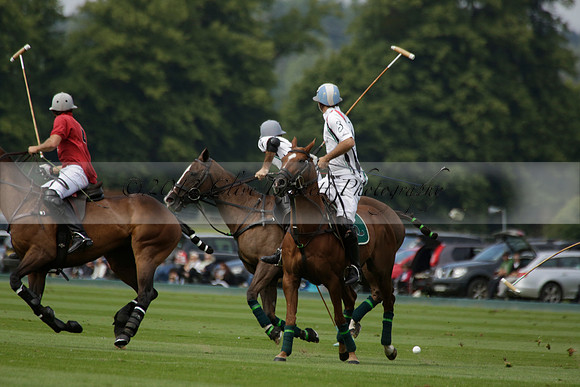Dubai v La Bamba de Areco in a Veuve Clicquot Gold Cup Polo Match 2013.07.04