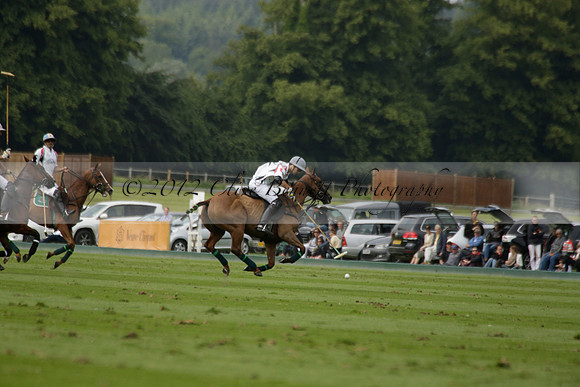 Dubai v La Bamba de Areco in a Veuve Clicquot Gold Cup Polo Match 2013.07.04