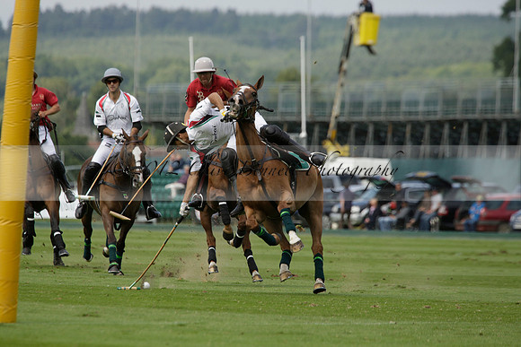 Dubai v La Bamba de Areco in a Veuve Clicquot Gold Cup Polo Match 2013.07.04