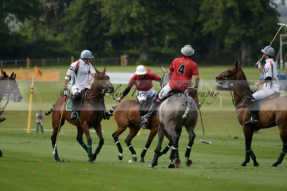 Dubai v La Bamba de Areco in a Veuve Clicquot Gold Cup Polo Match 2013.07.04