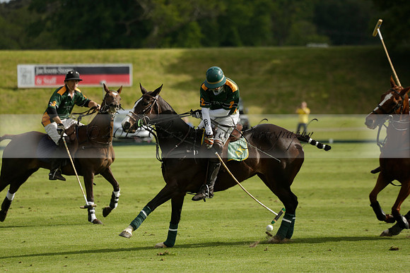 Maiz Dulce v Ghost Chilli in the Easebourne Cup final Polo match 2013.06.09