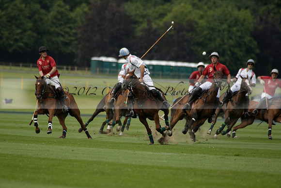 Dubai v La Bamba de Areco in a Veuve Clicquot Gold Cup Polo Match 2013.07.04