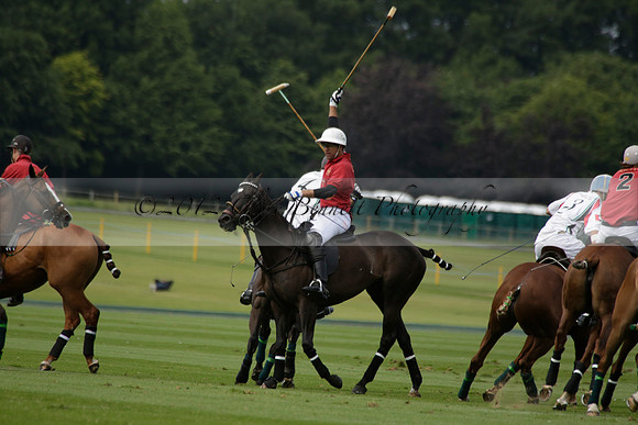 Dubai v La Bamba de Areco in a Veuve Clicquot Gold Cup Polo Match 2013.07.04