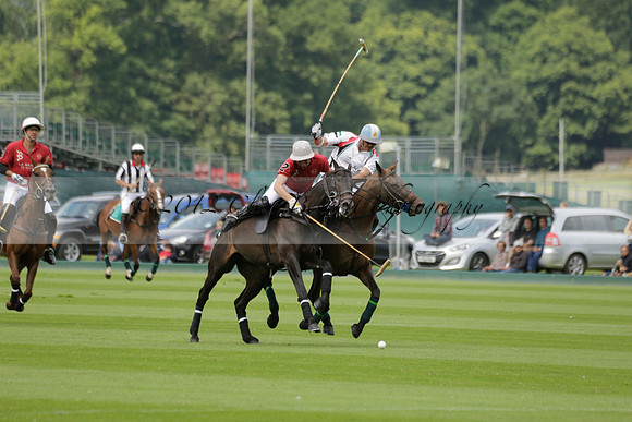 Dubai v La Bamba de Areco in a Veuve Clicquot Gold Cup Polo Match 2013.07.04