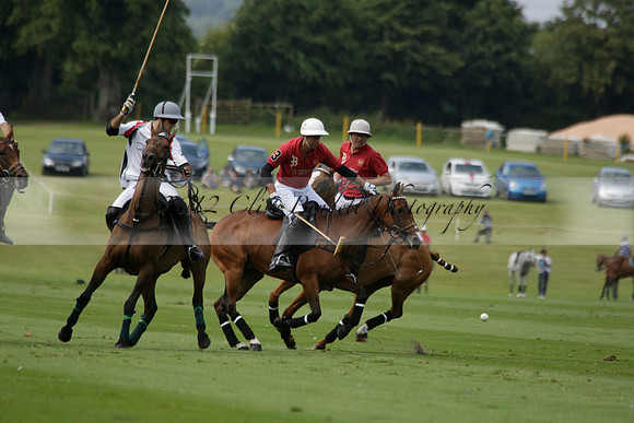Dubai v La Bamba de Areco in a Veuve Clicquot Gold Cup Polo Match 2013.07.04