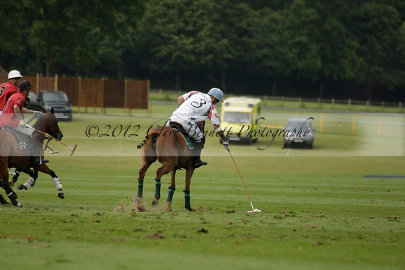 Dubai v La Bamba de Areco in a Veuve Clicquot Gold Cup Polo Match 2013.07.04
